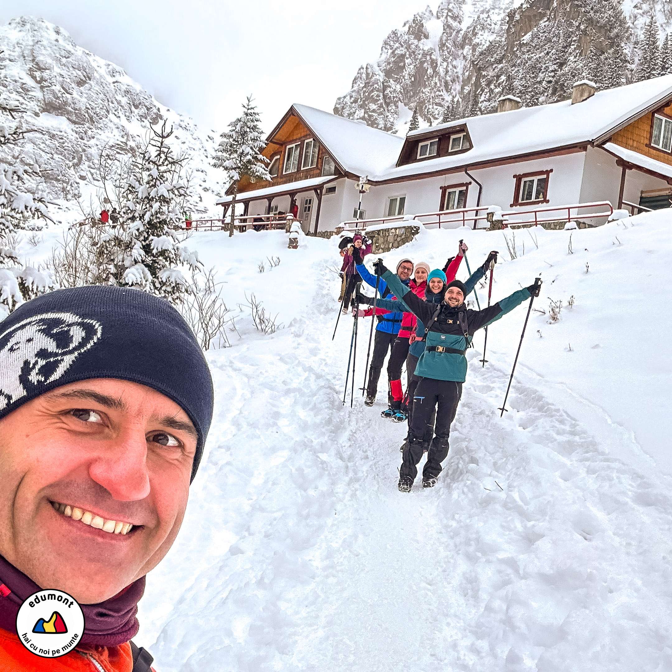 01 Drumeție în grup mic cu ghid la Cabana Mălăiești în munții Bucegi