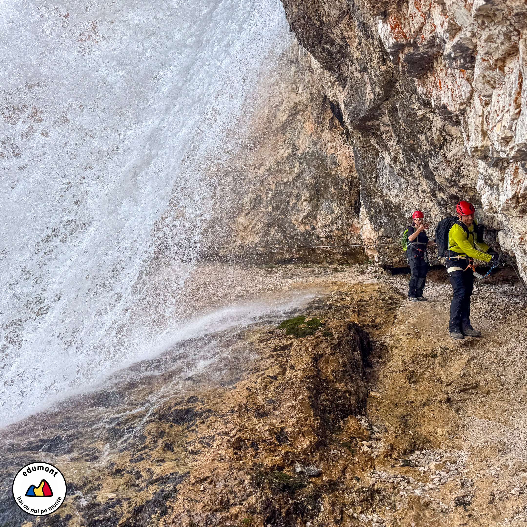 33 Tură de via ferrata pentru începători la Cascate di Fanes, în excursie în munții Dolomiți
